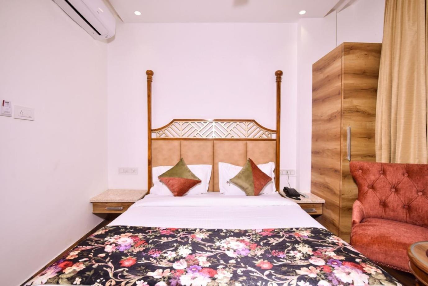 אמריצר Hotel Rv Golden מראה חיצוני תמונה