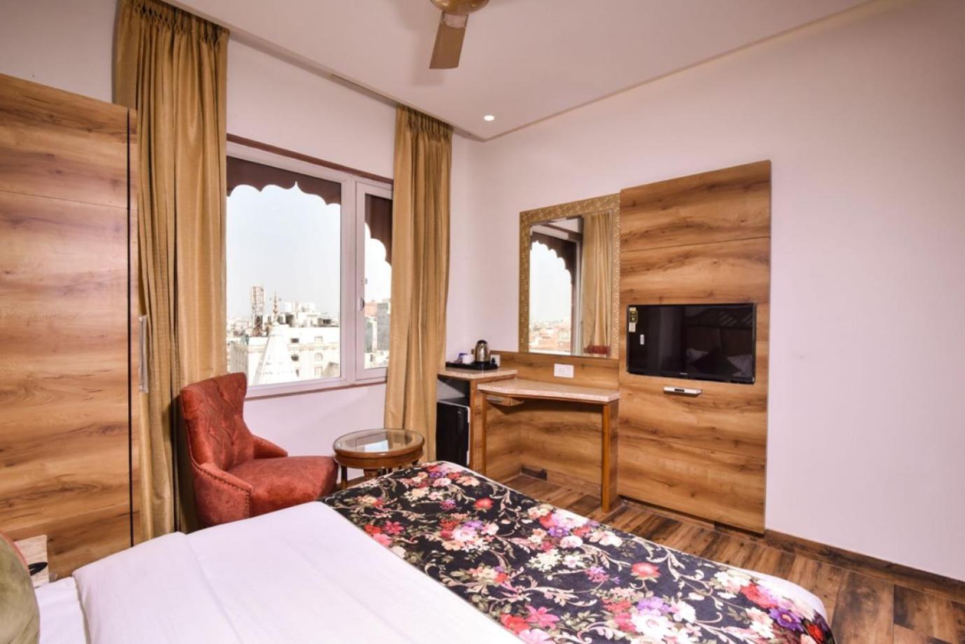 אמריצר Hotel Rv Golden מראה חיצוני תמונה