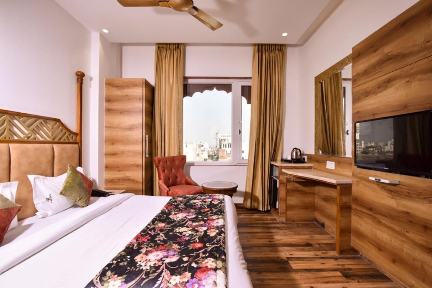 אמריצר Hotel Rv Golden מראה חיצוני תמונה