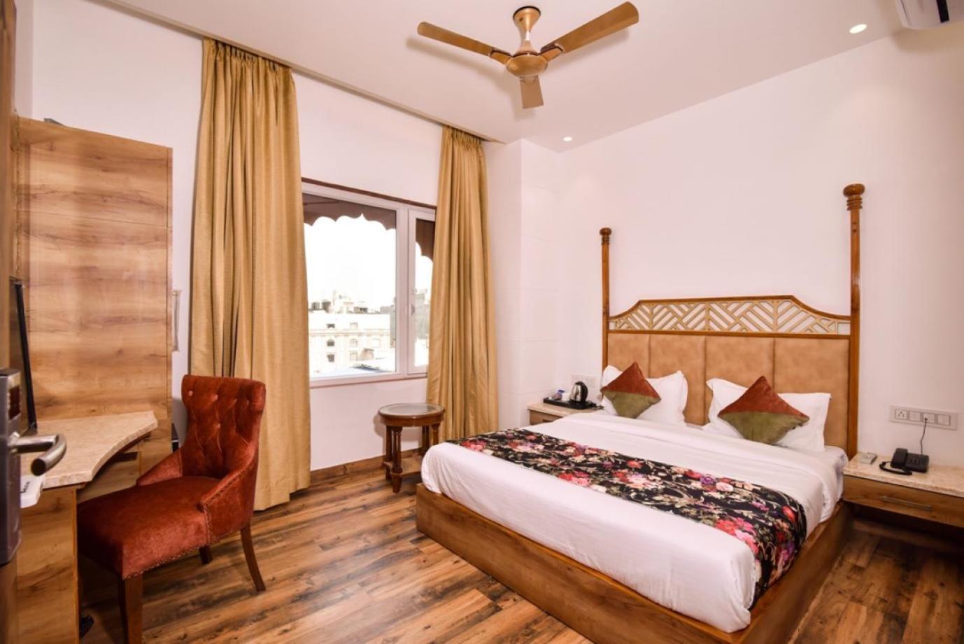 אמריצר Hotel Rv Golden מראה חיצוני תמונה