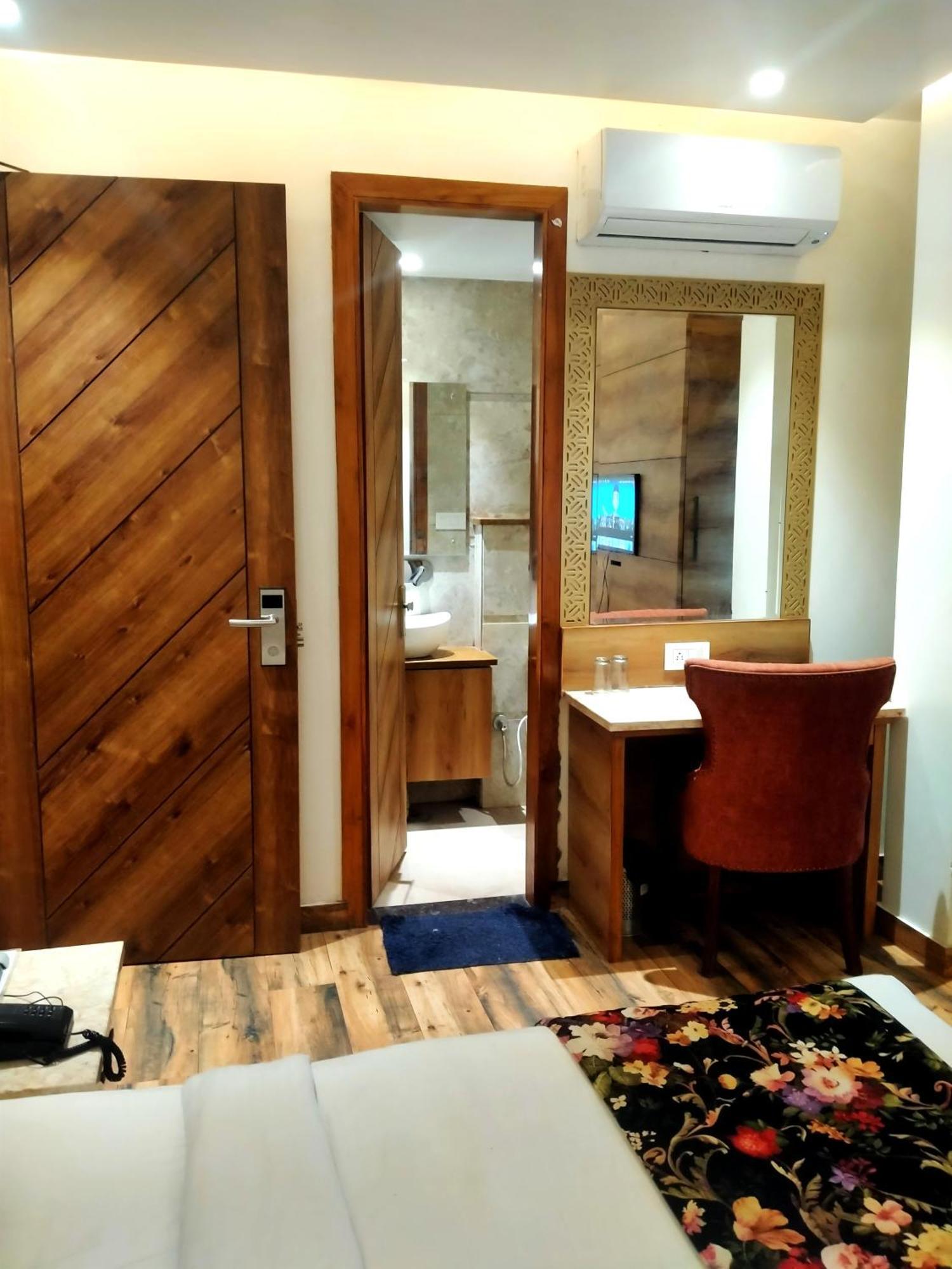 אמריצר Hotel Rv Golden מראה חיצוני תמונה
